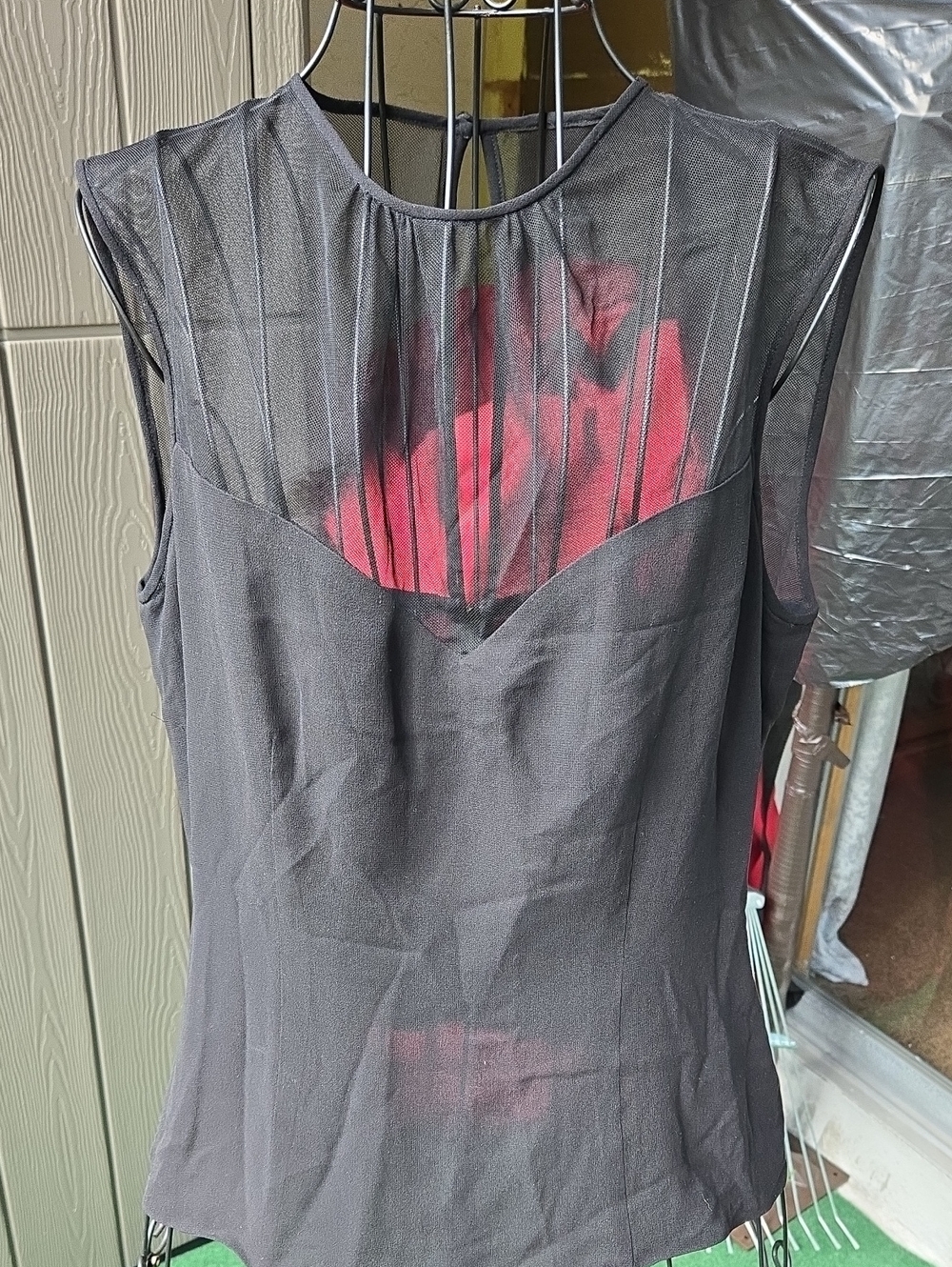 Dana Buchman Black Sheer Fitted Sleeveless Blouse